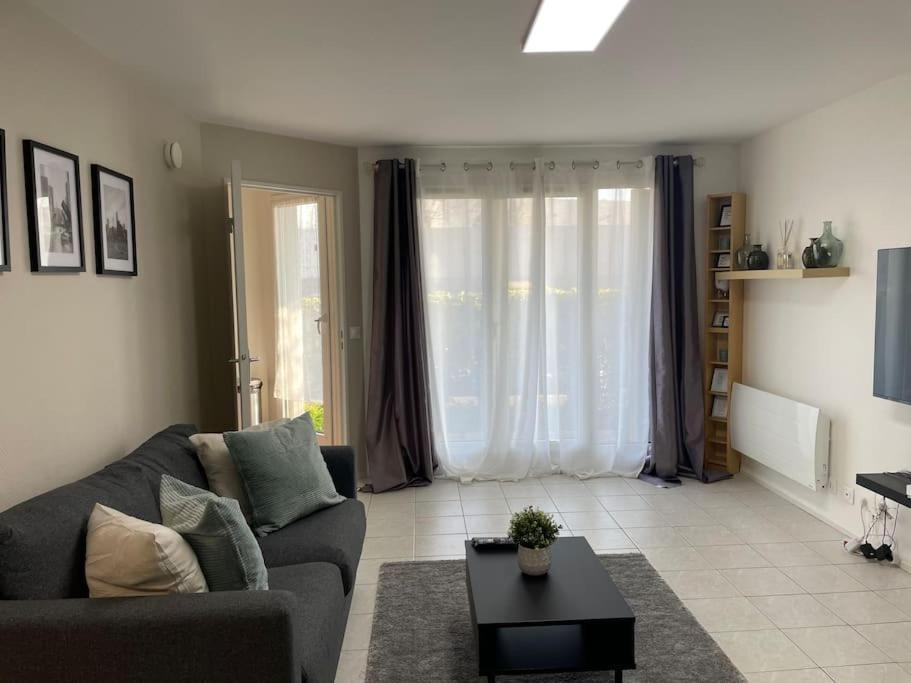 Appartement Cosy Proche Paris Le Bourget Buitenkant foto
